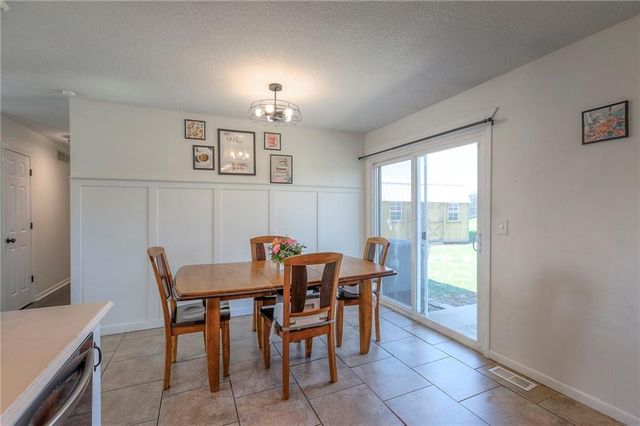 20242 E 17th Street Court N, Independence, MO 64056