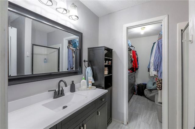 20242 E 17th Street Court N, Independence, MO 64056