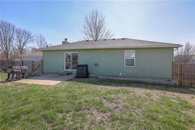 20242 E 17th Street Court N, Independence, MO 64056