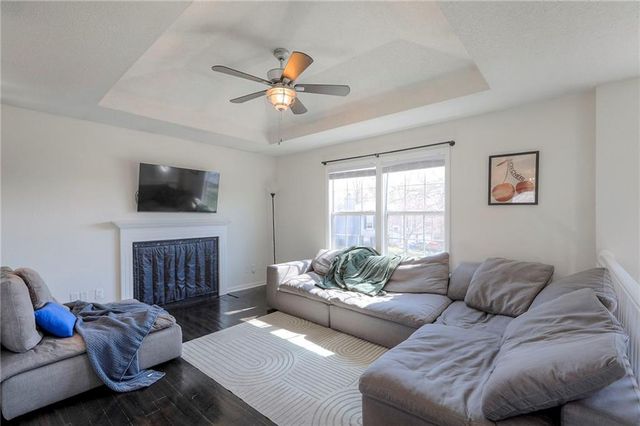 20242 E 17th Street Court N, Independence, MO 64056