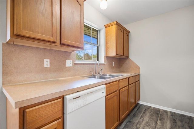 1211 Brookshire Drive, Tyler, TX 75701