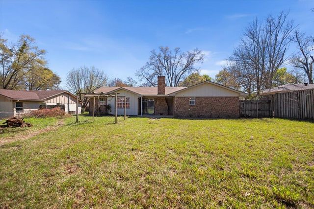 1211 Brookshire Drive, Tyler, TX 75701