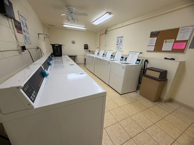 950 E Wilmette Road 121, Palatine, IL 60074