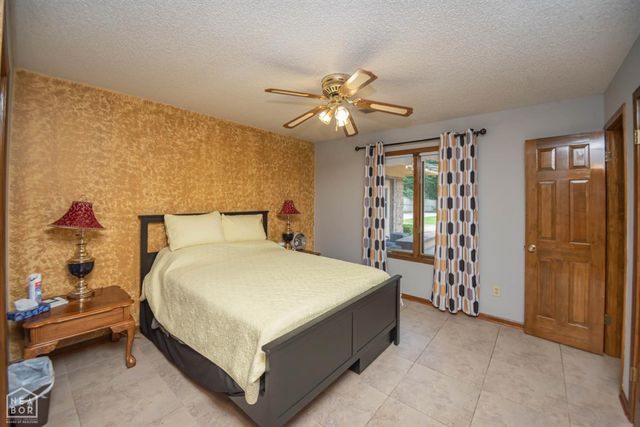 803 Lakeshore Drive E, Jonesboro, AR 72401