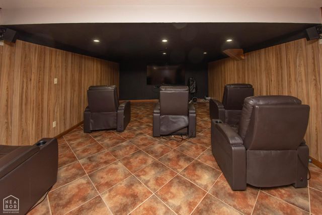 803 Lakeshore Drive E, Jonesboro, AR 72401