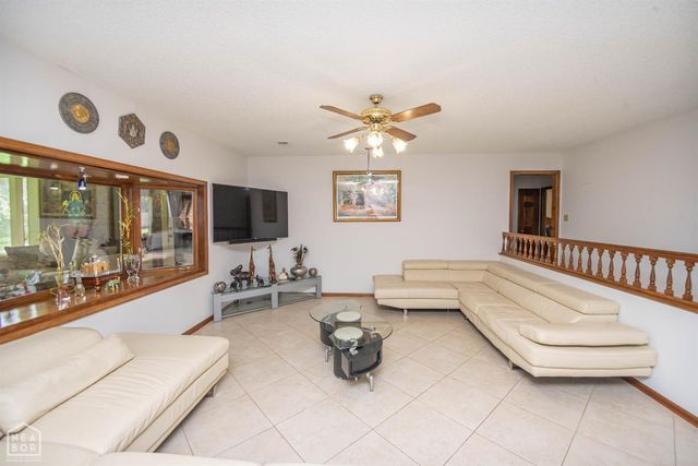 803 Lakeshore Drive E, Jonesboro, AR 72401