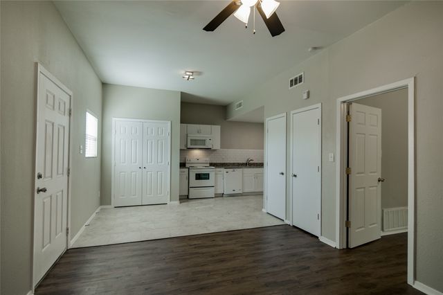 3025 Sappington Place 3027A, Fort Worth, TX 76116