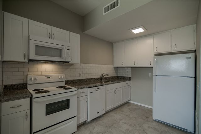 3025 Sappington Place 3027A, Fort Worth, TX 76116