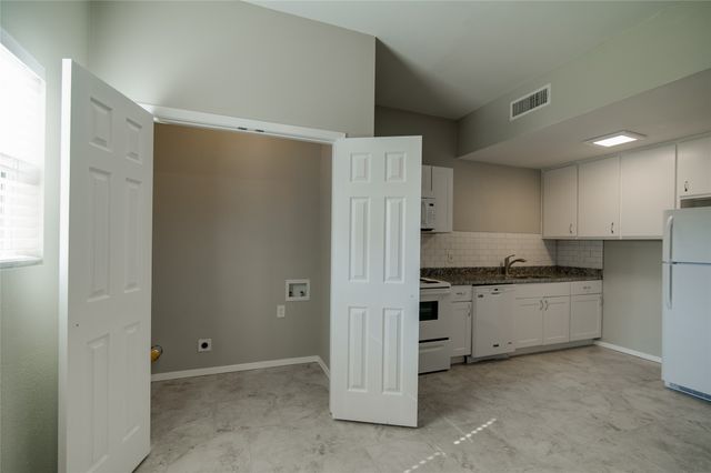 3025 Sappington Place 3027A, Fort Worth, TX 76116