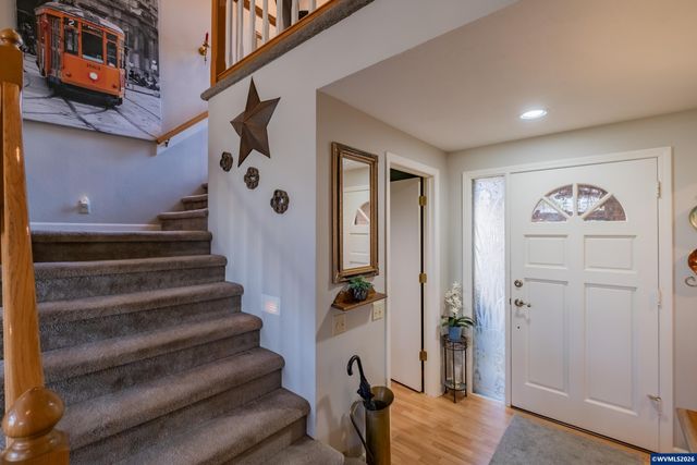 6182 Lakeshore Ct N, Keizer, OR 97303