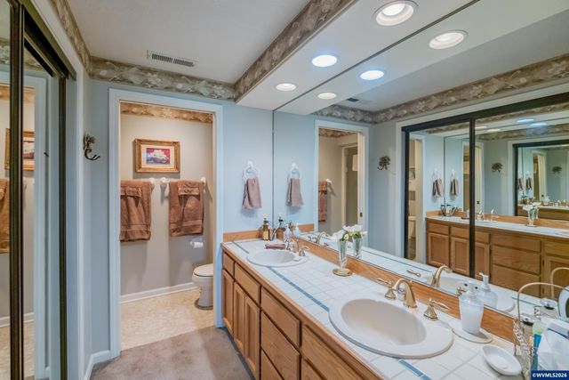 6182 Lakeshore Ct N, Keizer, OR 97303