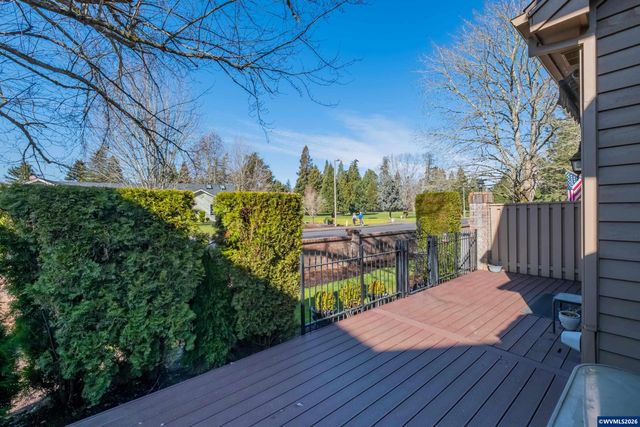 6182 Lakeshore Ct N, Keizer, OR 97303