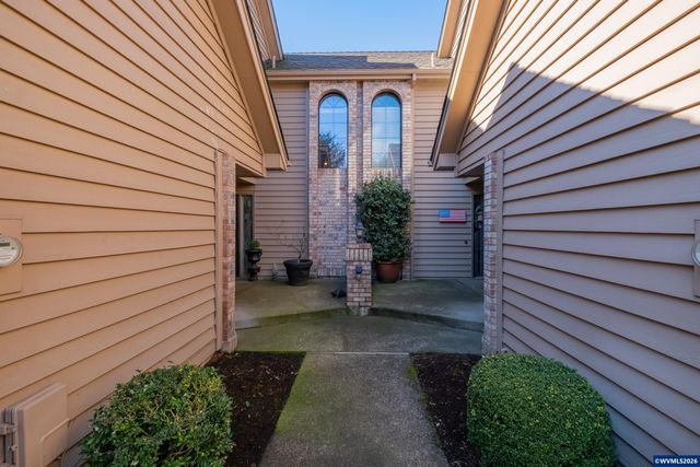 6182 Lakeshore Ct N, Keizer, OR 97303