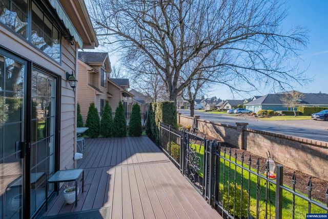 6182 Lakeshore Ct N, Keizer, OR 97303