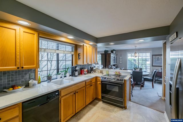 6182 Lakeshore Ct N, Keizer, OR 97303