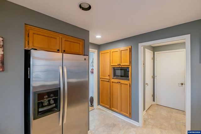 6182 Lakeshore Ct N, Keizer, OR 97303