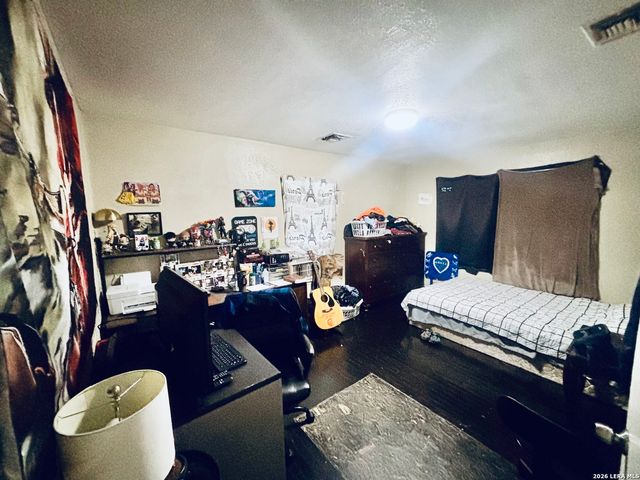 1923 Dahlgreen, San Antonio, TX 78237