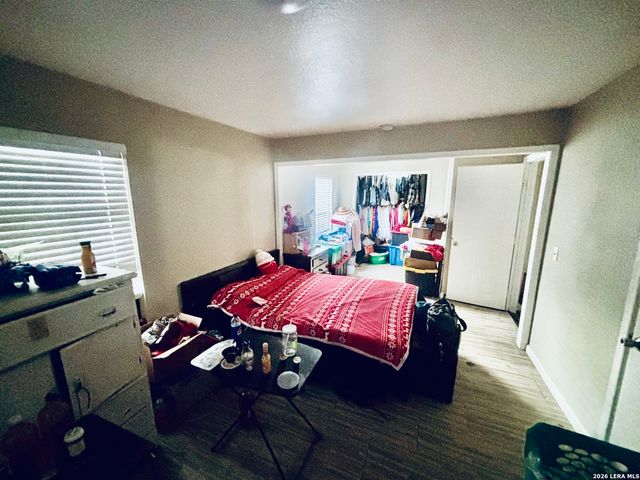 1923 Dahlgreen, San Antonio, TX 78237