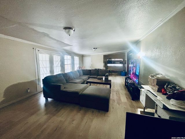 1923 Dahlgreen, San Antonio, TX 78237