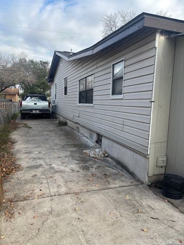1923 Dahlgreen, San Antonio, TX 78237