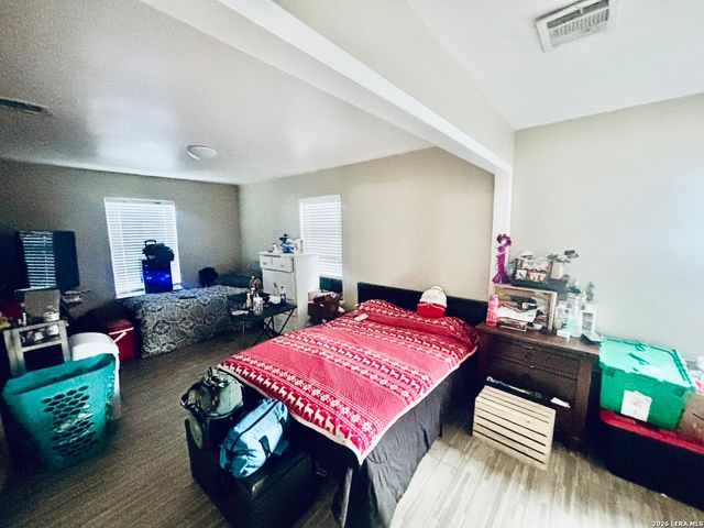 1923 Dahlgreen, San Antonio, TX 78237