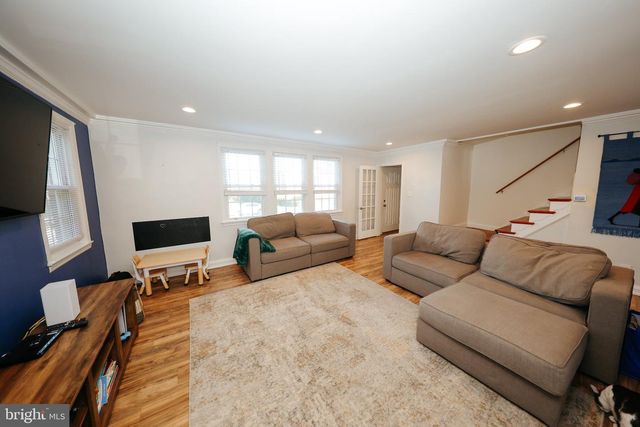1823 DEVERON, Towson, MD 21286