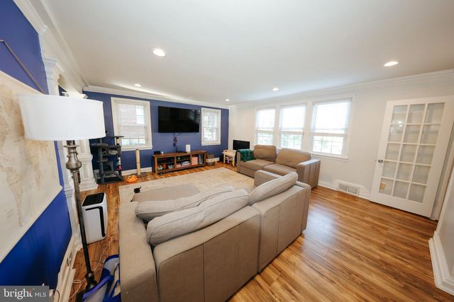 1823 DEVERON, Towson, MD 21286
