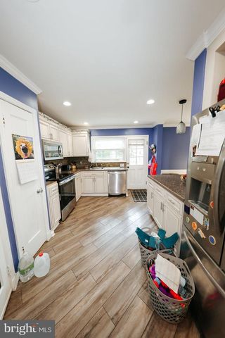 1823 DEVERON, Towson, MD 21286