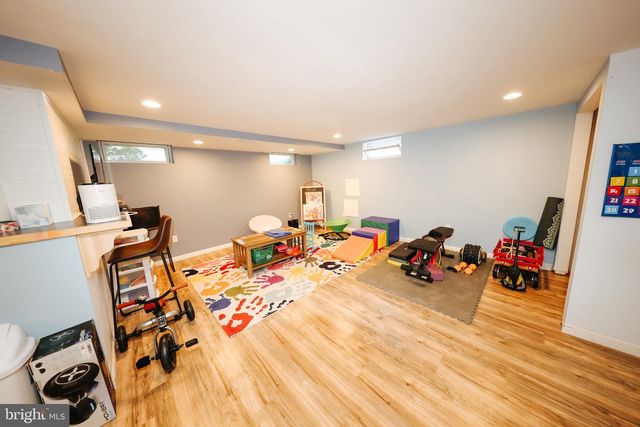 1823 DEVERON, Towson, MD 21286