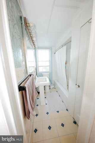 1823 DEVERON, Towson, MD 21286