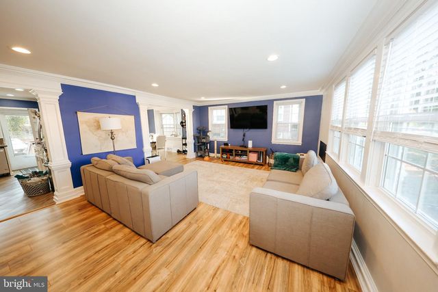 1823 DEVERON, Towson, MD 21286