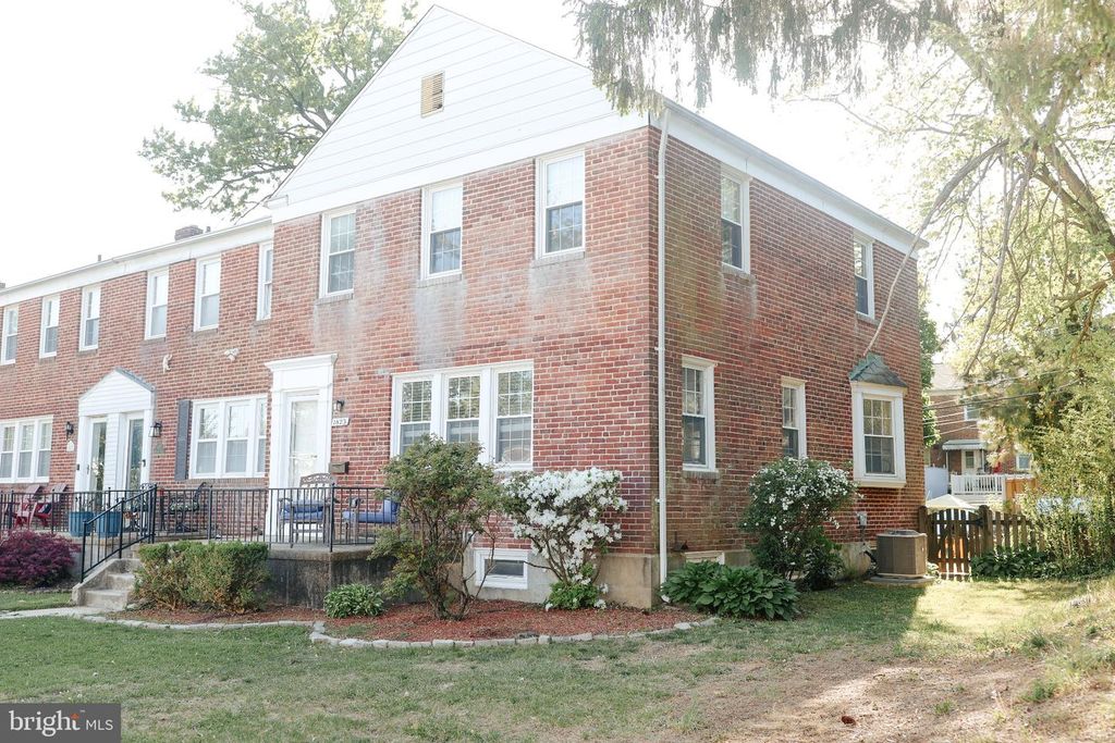 1823 DEVERON, Towson, MD 21286