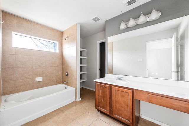 410 Crosby Village Drive, Crosby, TX 77532