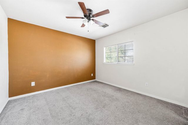 410 Crosby Village Drive, Crosby, TX 77532