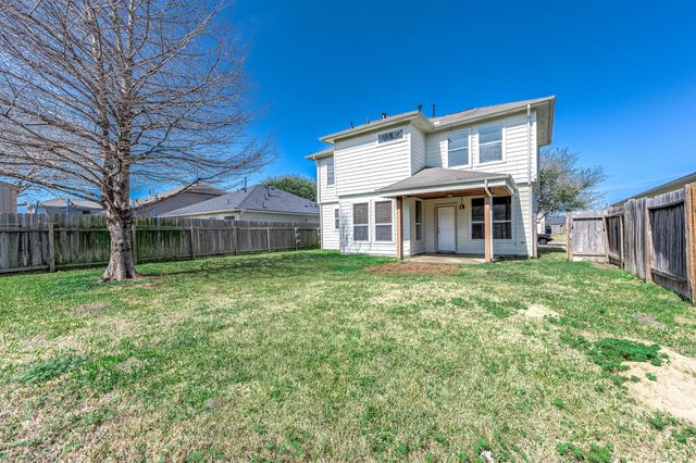 410 Crosby Village Drive, Crosby, TX 77532