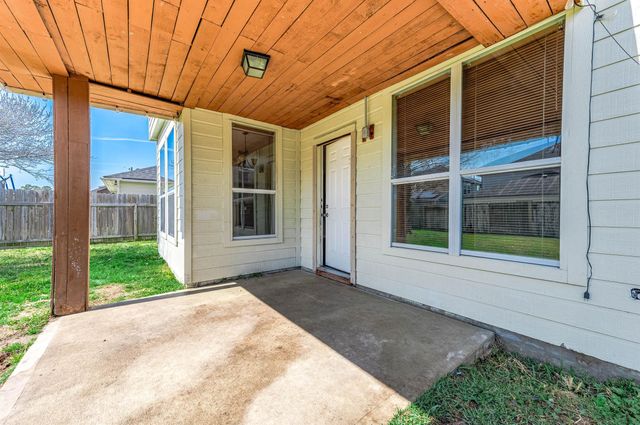 410 Crosby Village Drive, Crosby, TX 77532