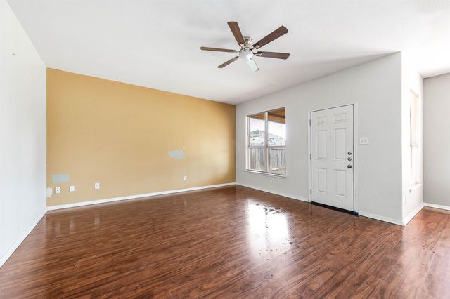 410 Crosby Village Drive, Crosby, TX 77532