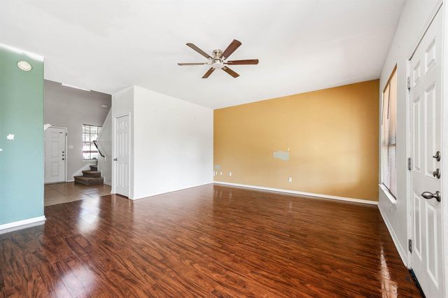 410 Crosby Village Drive, Crosby, TX 77532