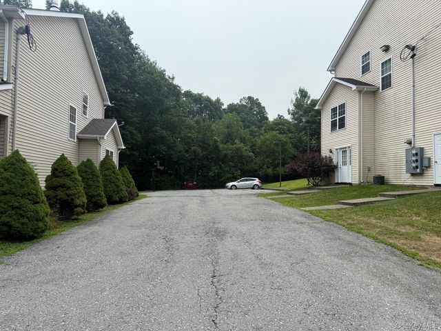 568 County Route 49 2C, Middletown, NY 10940