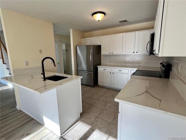 568 County Route 49 2C, Middletown, NY 10940