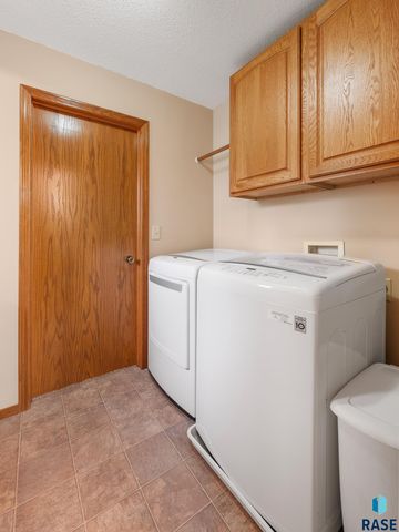 319 N Hagameyer Dr Drive, Tea, SD 57064