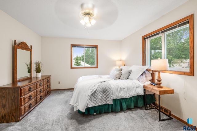 319 N Hagameyer Dr Drive, Tea, SD 57064