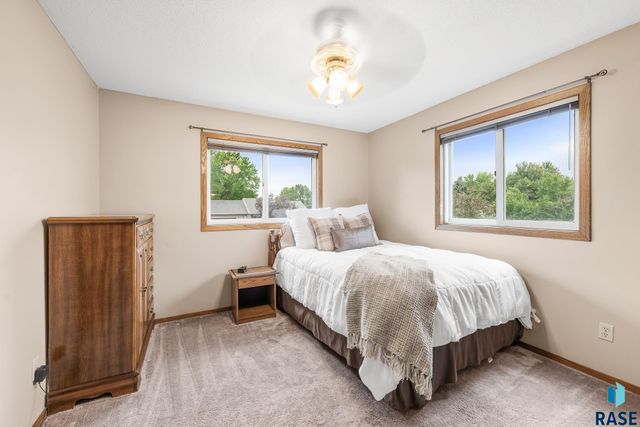 319 N Hagameyer Dr Drive, Tea, SD 57064