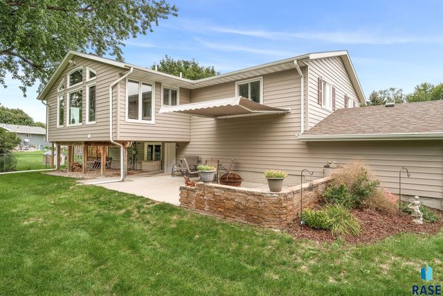 319 N Hagameyer Dr Drive, Tea, SD 57064