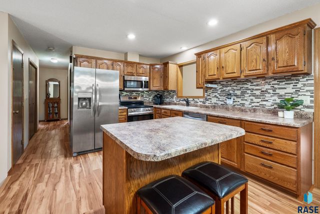 319 N Hagameyer Dr Drive, Tea, SD 57064