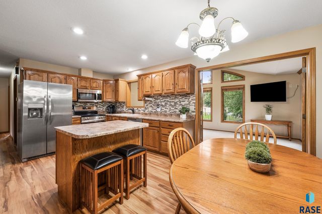 319 N Hagameyer Dr Drive, Tea, SD 57064