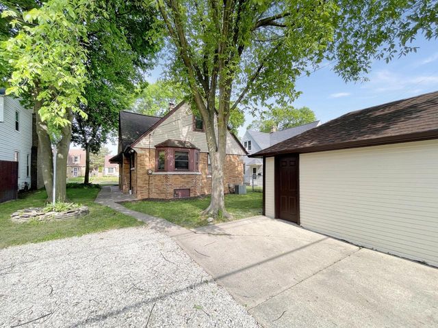 3720 N 56th STREET, Milwaukee, WI 53216