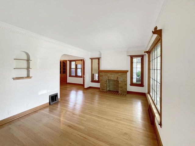 3720 N 56th STREET, Milwaukee, WI 53216