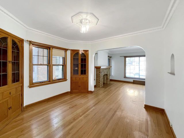 3720 N 56th STREET, Milwaukee, WI 53216