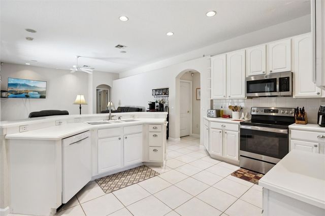 551 PRESTWICK DRIVE, Davenport, FL 33897